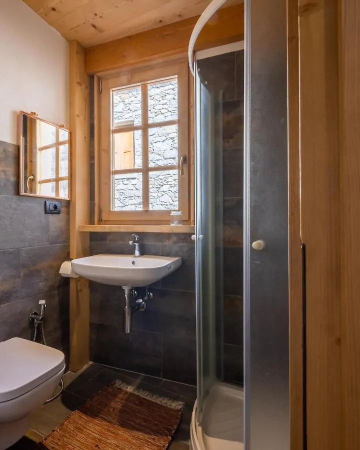 Country house Rifugio Uschione Guest House Chiavenna Italy